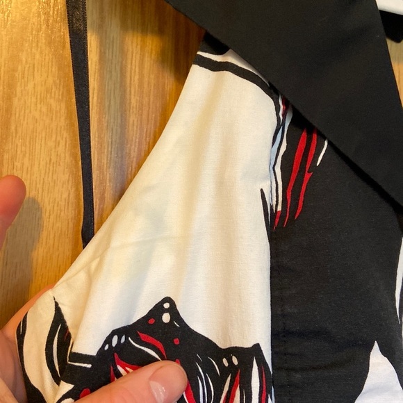 Le Chateau Dress - Picture 2 of 10